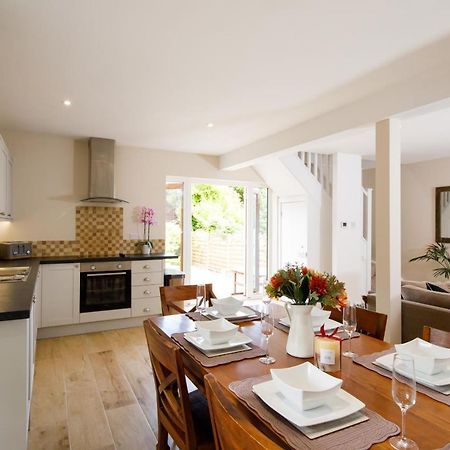 'Orchard Croft Lodge - Chichester', Book-Direct, New Home 1,367 Sq' Ft' , Can Sleep 8 On Request , Split & Link 'Super King' Size Beds, Free Wi-Fi, Sky Tv & Sky Sports, 9 - Minutes From West Wittering Beach, Very Quiet Location, Dog Friendly Luaran gambar