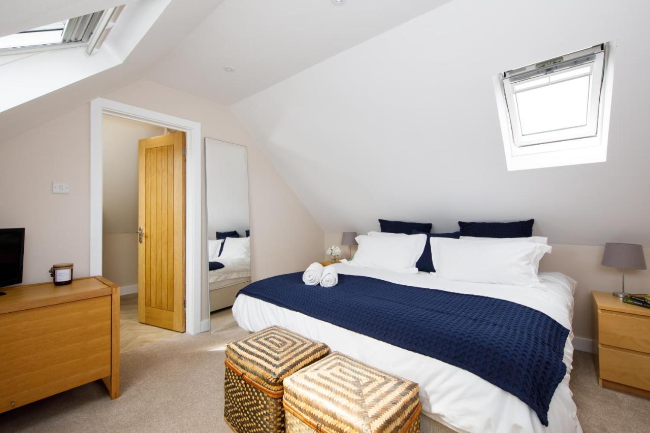 'Orchard Croft Lodge - Chichester', Book-Direct, New Home 1,367 Sq' Ft' , Can Sleep 8 On Request , Split & Link 'Super King' Size Beds, Free Wi-Fi, Sky Tv & Sky Sports, 9 - Minutes From West Wittering Beach, Very Quiet Location, Dog Friendly Luaran gambar